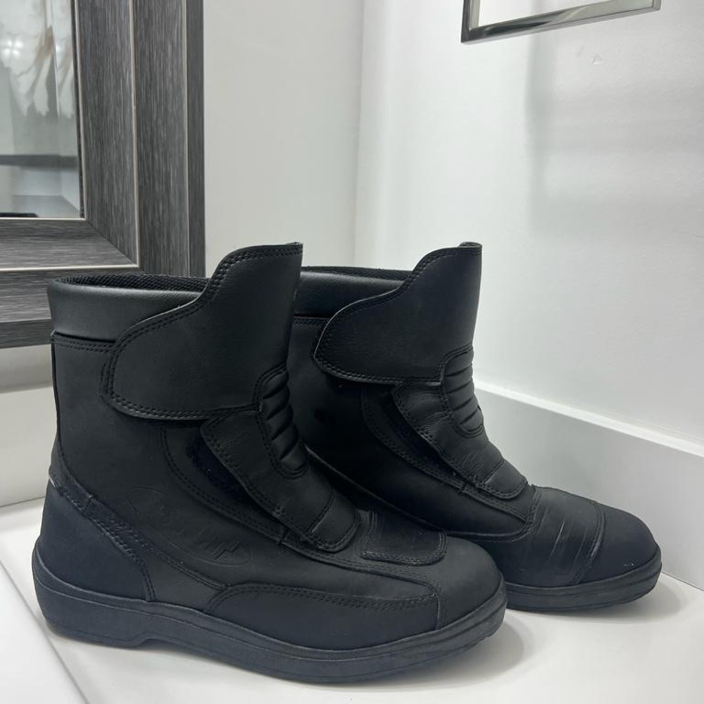 Bilt Black Micro Fiber Leather Slip On Ankle Motorcycle Riding Boots Men Size 9